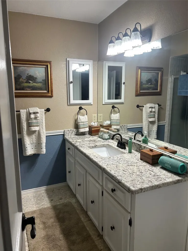 304 Paloverde Lane Fort Worth TX 76112