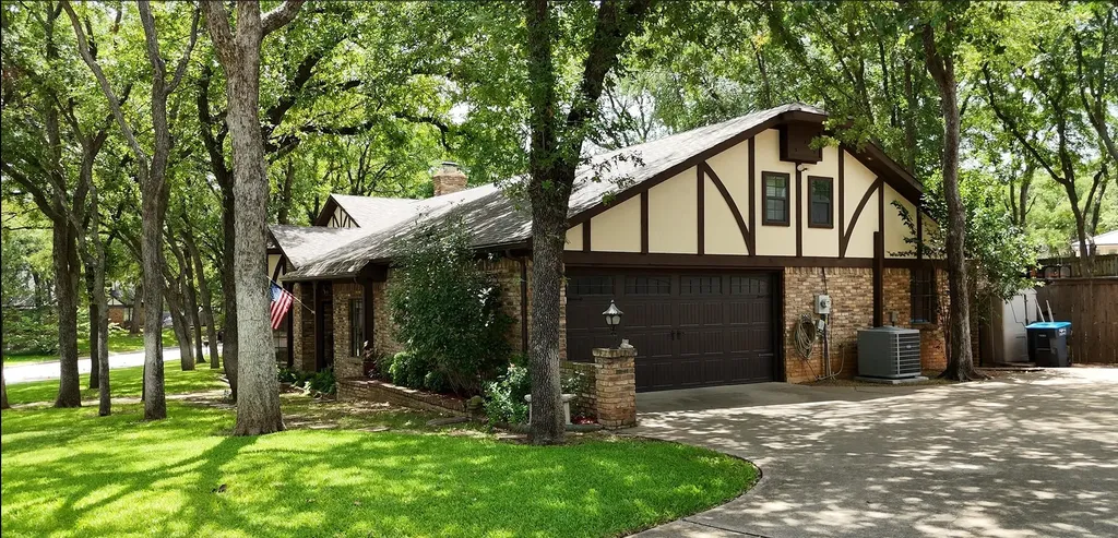 304 Paloverde Lane Fort Worth TX 76112
