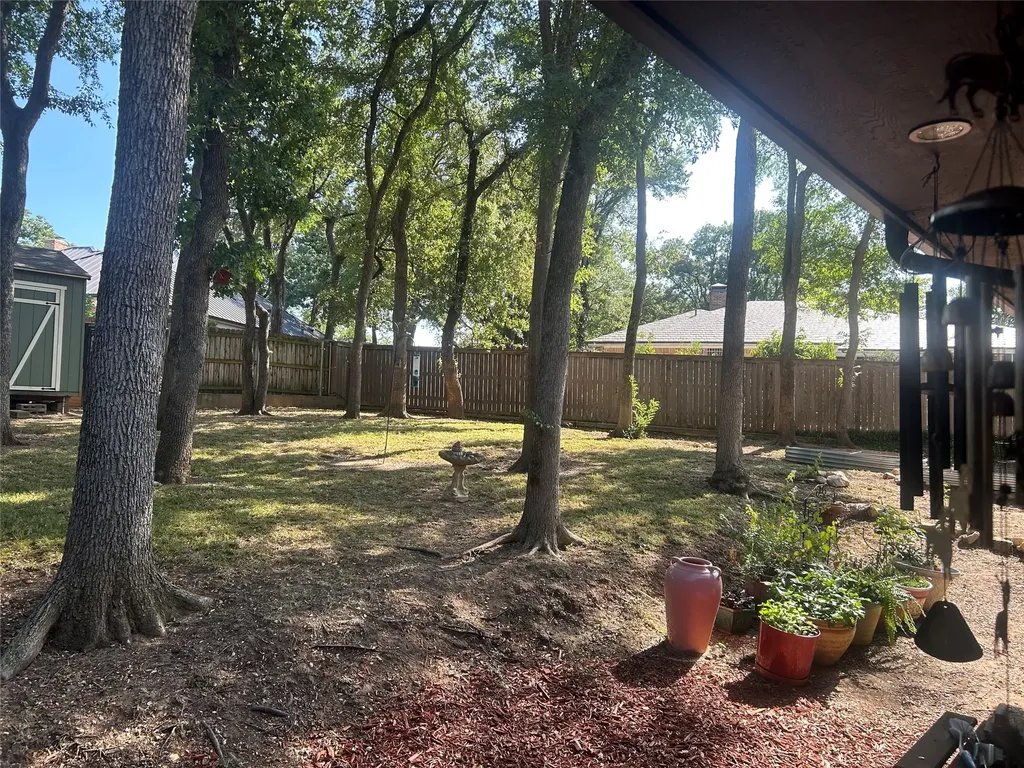 304 Paloverde Lane Fort Worth TX 76112