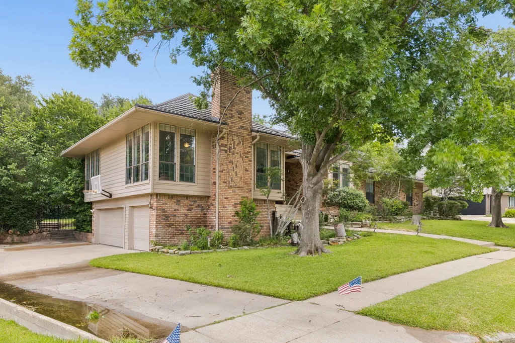 205 Balboa Street Irving TX 75062