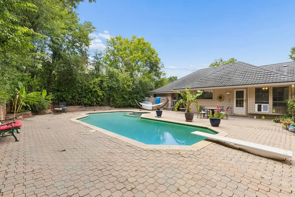 205 Balboa Street Irving TX 75062