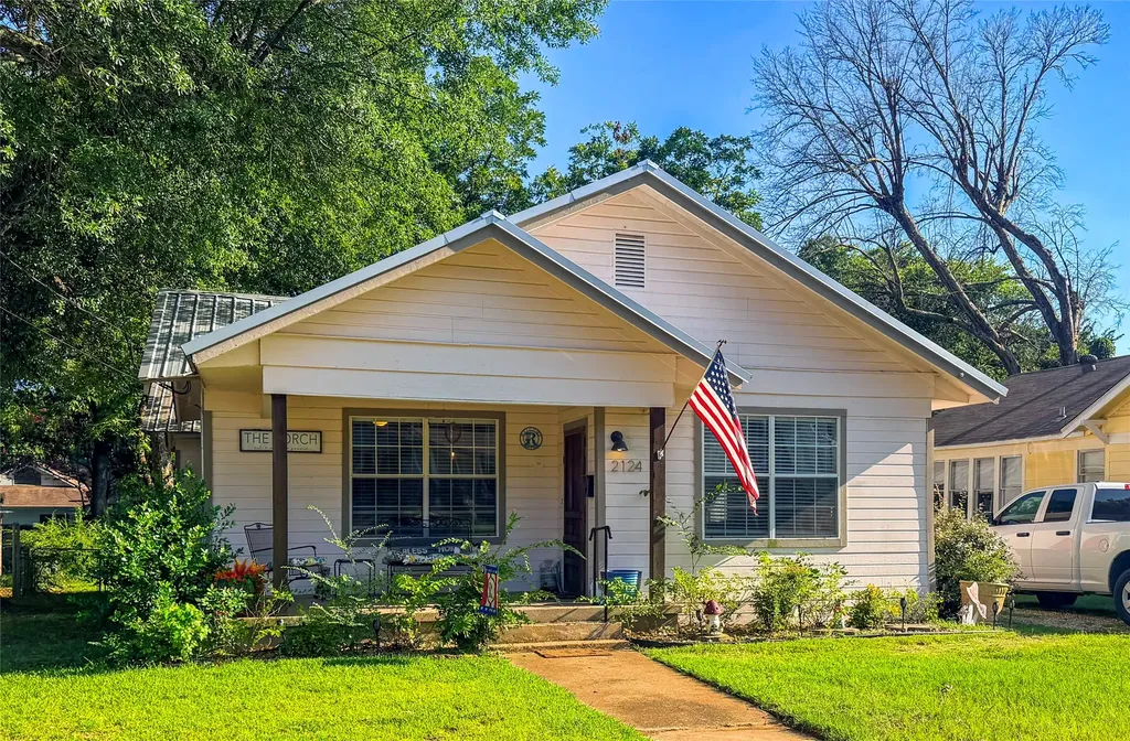 2124 Culbertson Street Paris TX 75460
