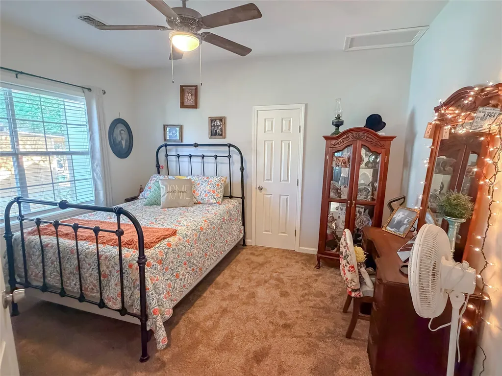 2124 Culbertson Street Paris TX 75460