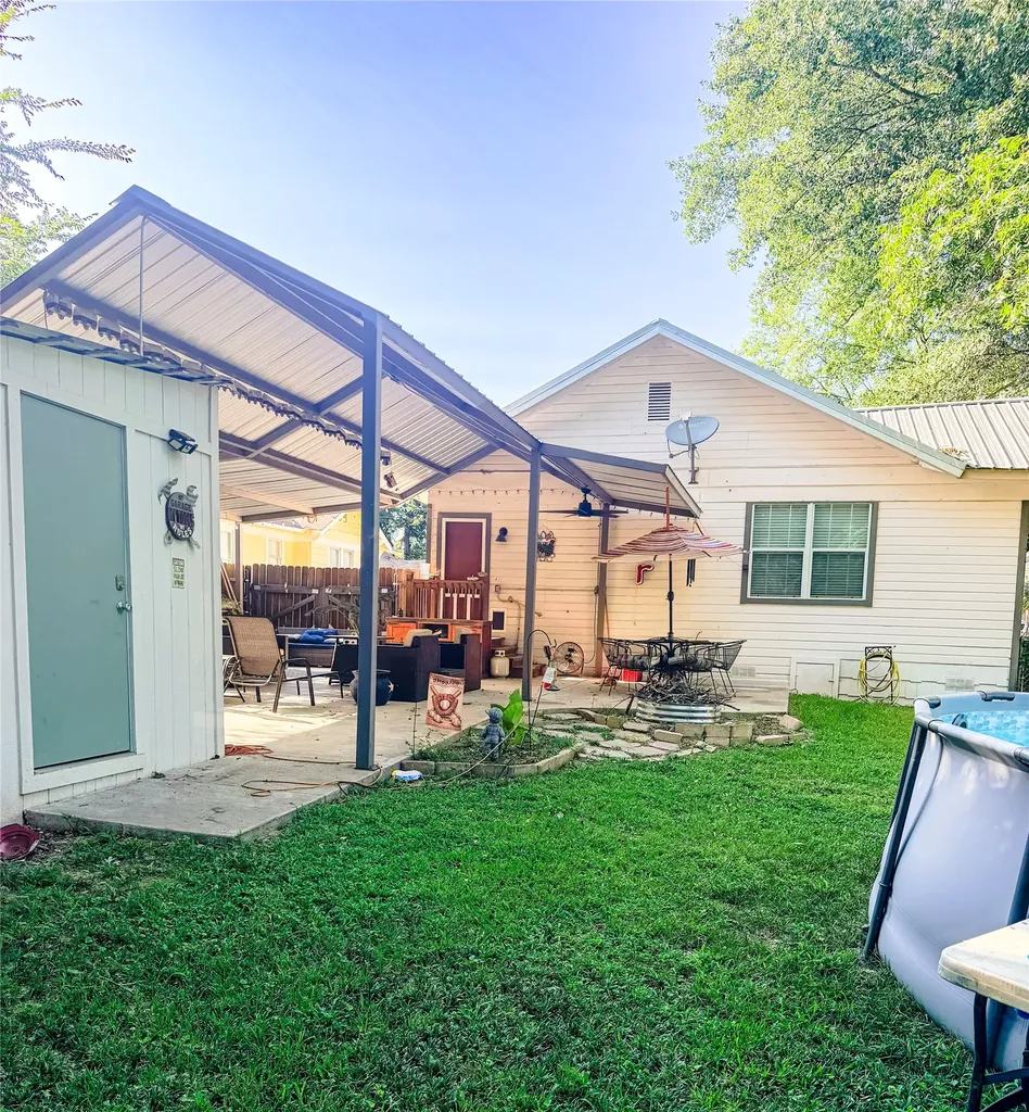 2124 Culbertson Street Paris TX 75460