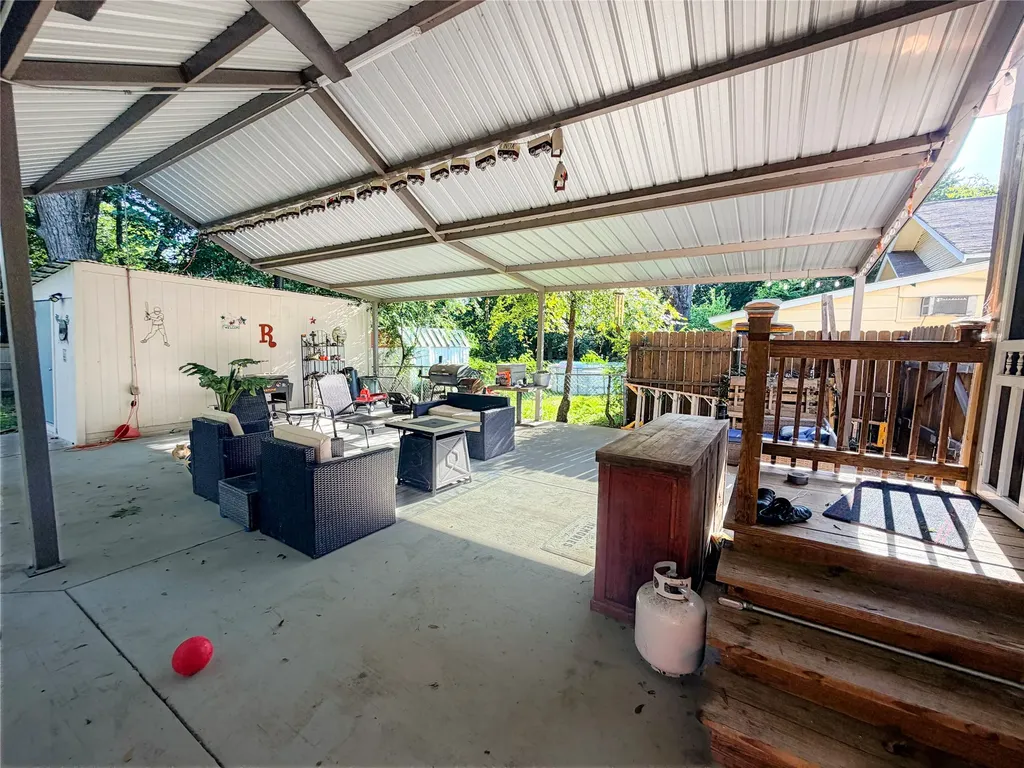 2124 Culbertson Street Paris TX 75460
