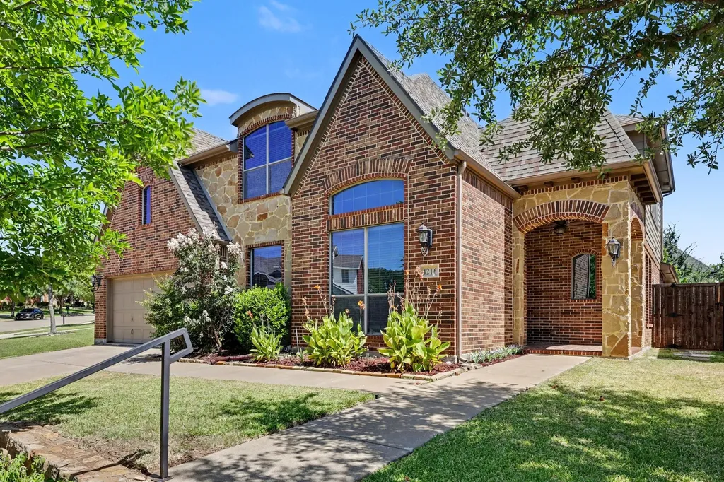 4216 Boxwood Drive Denton TX 76208