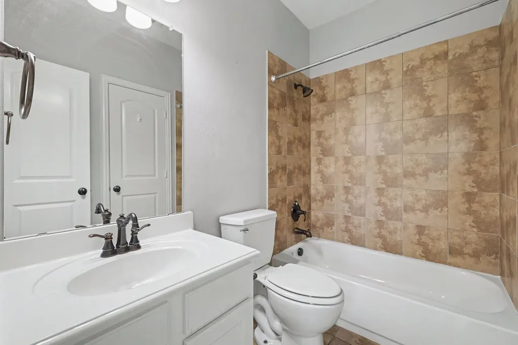 4216 Boxwood Drive Denton TX 76208