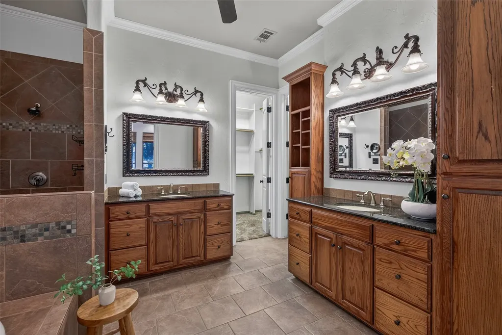 416 Forest Lane Gun Barrel City TX 75156