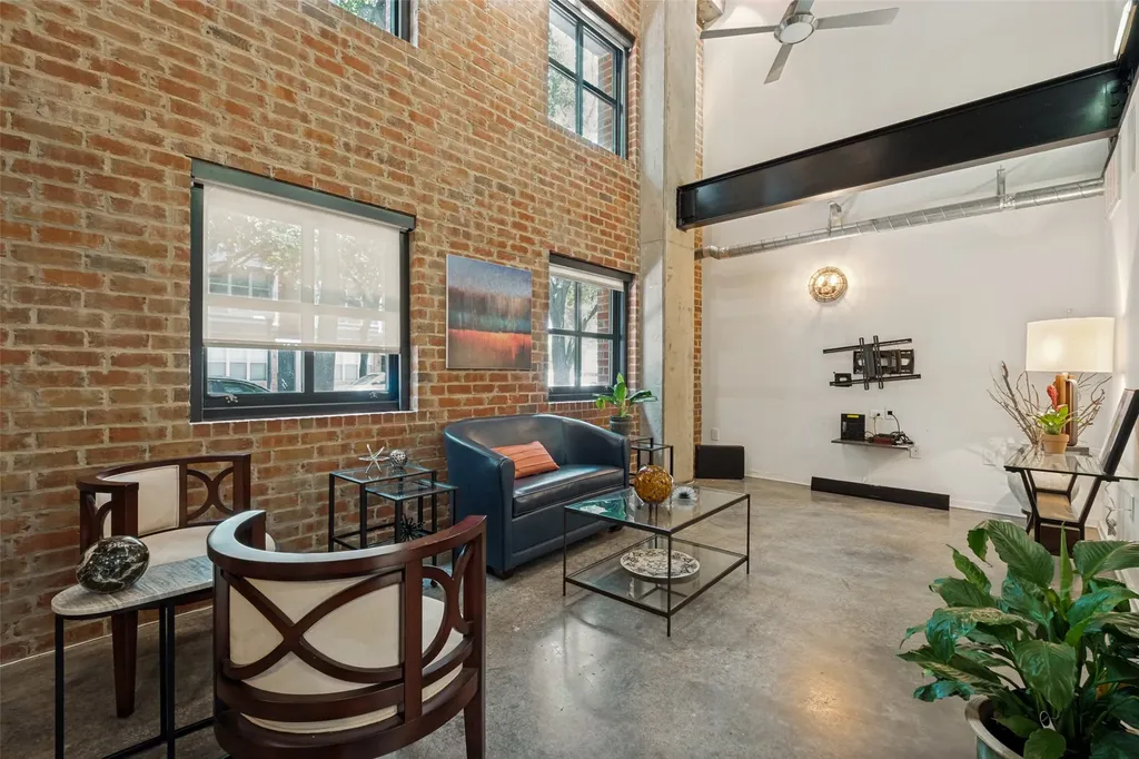 3110 Thomas Avenue Dallas TX 75204