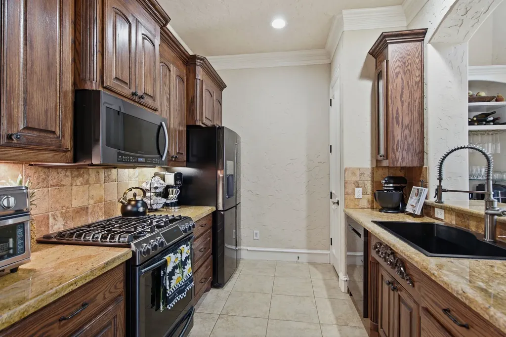 728 Rockingham Drive Irving TX 75063