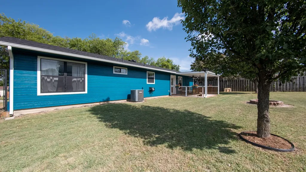 109 S Shaw Street Tom Bean TX 75489
