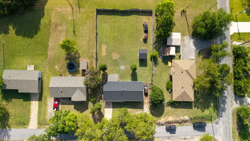 109 S Shaw Street Tom Bean TX 75489