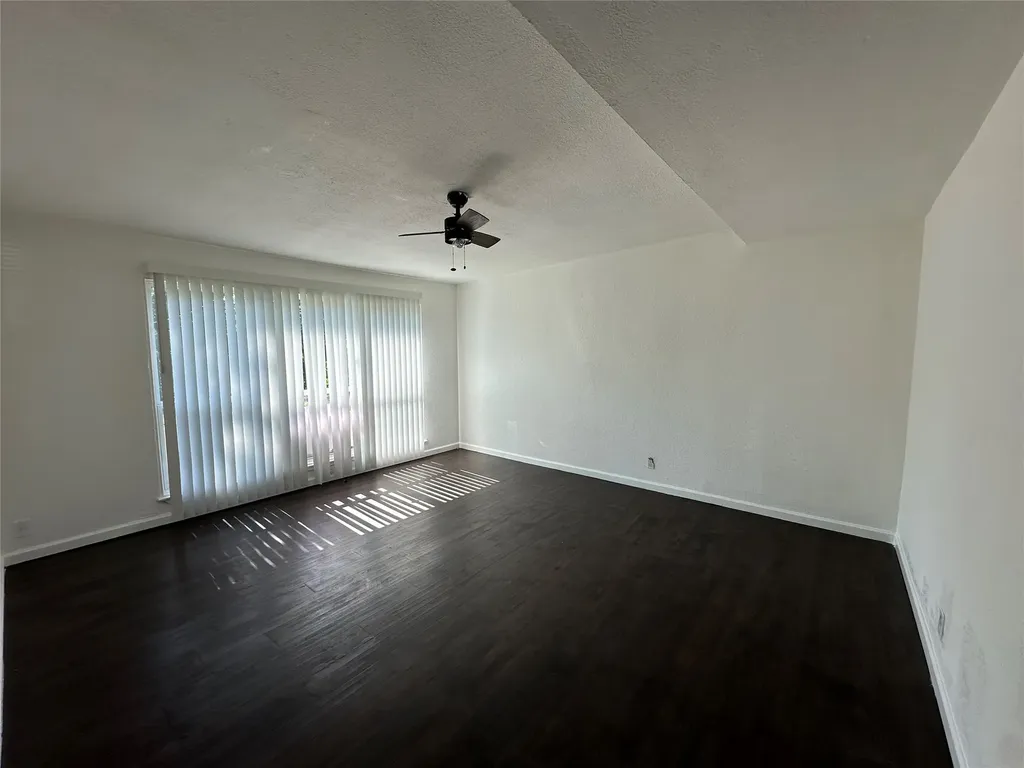 4612 Emerson Street Fort Worth TX 76119