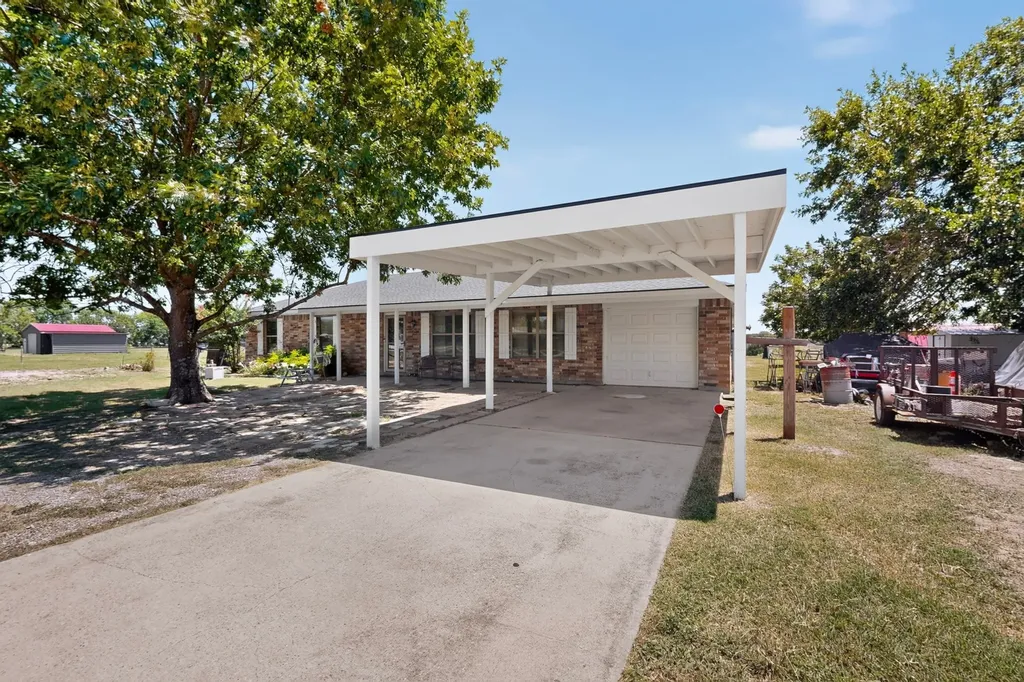 3671 Sundown Road Greenville TX 75402