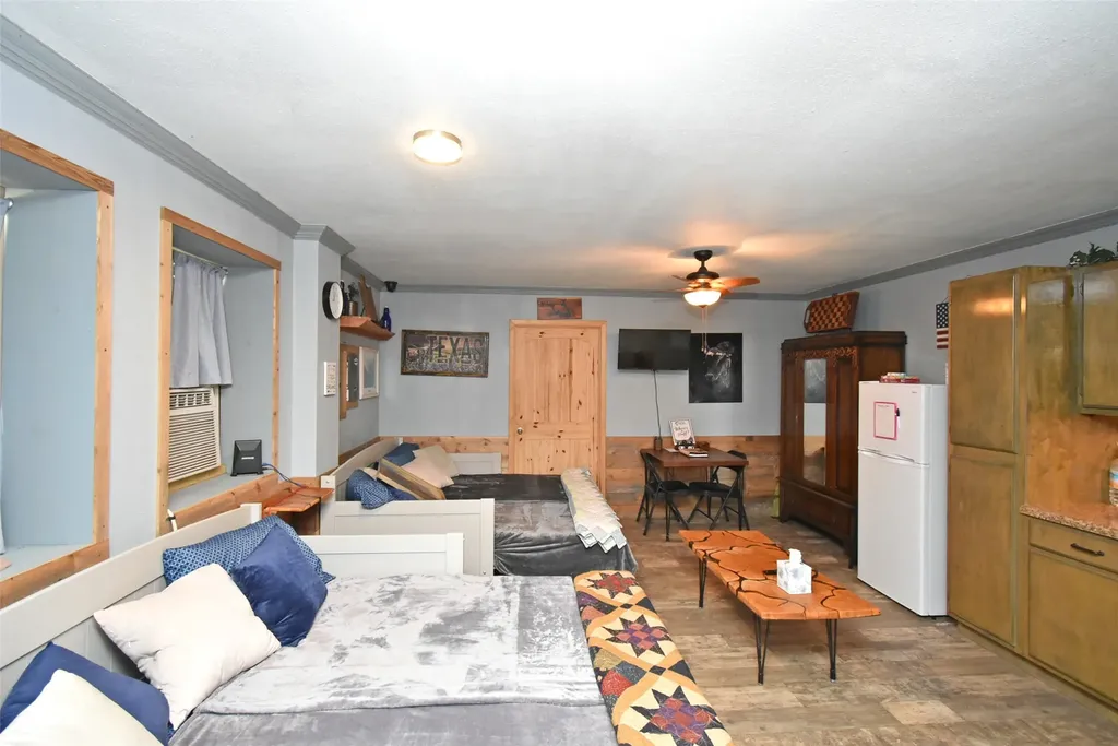 187 County Road 3230 Quitman TX 75783