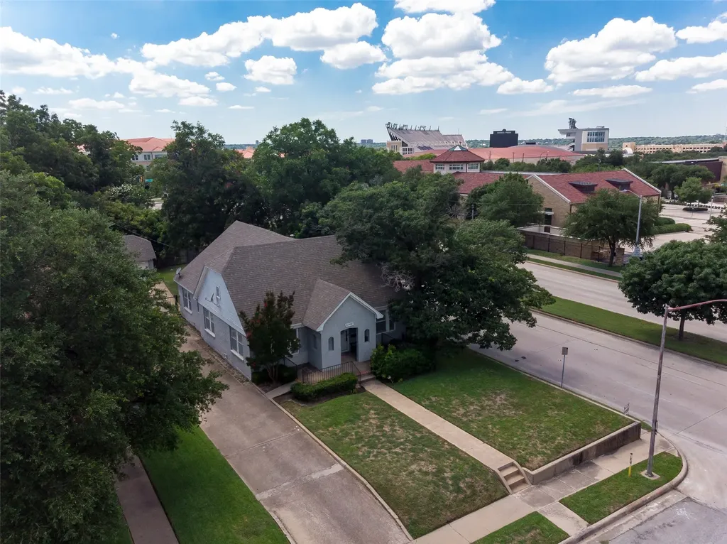 3100 Odessa Avenue Fort Worth TX 76109