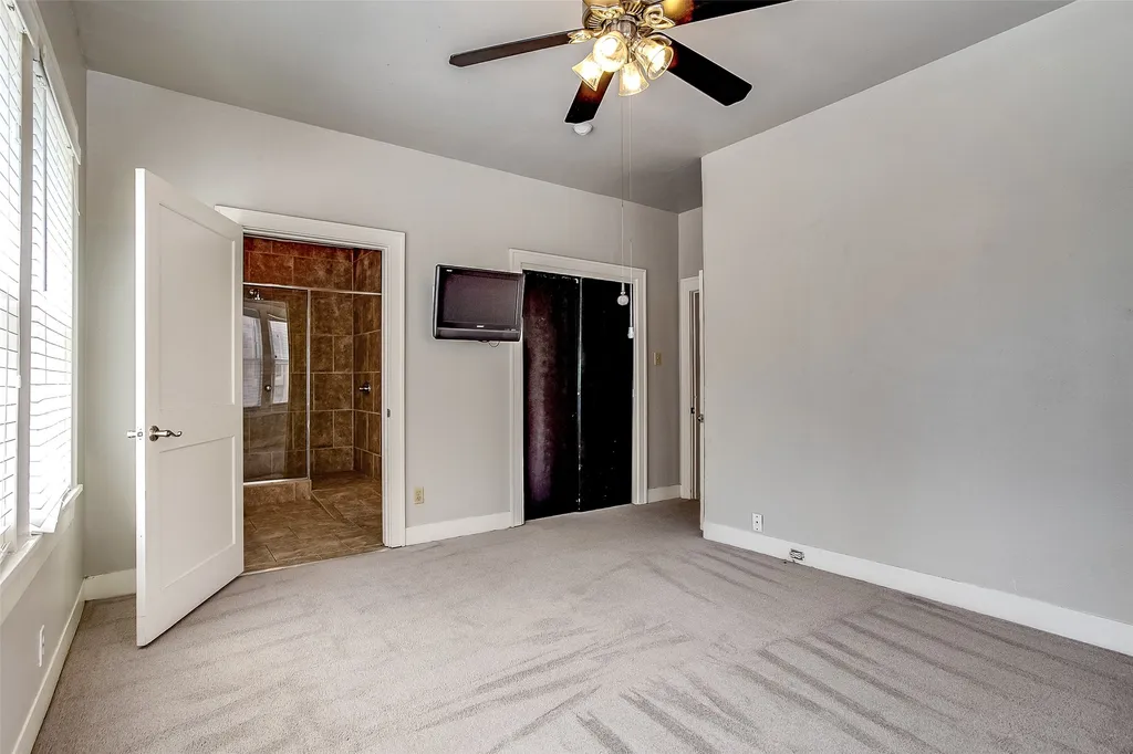 3100 Odessa Avenue Fort Worth TX 76109