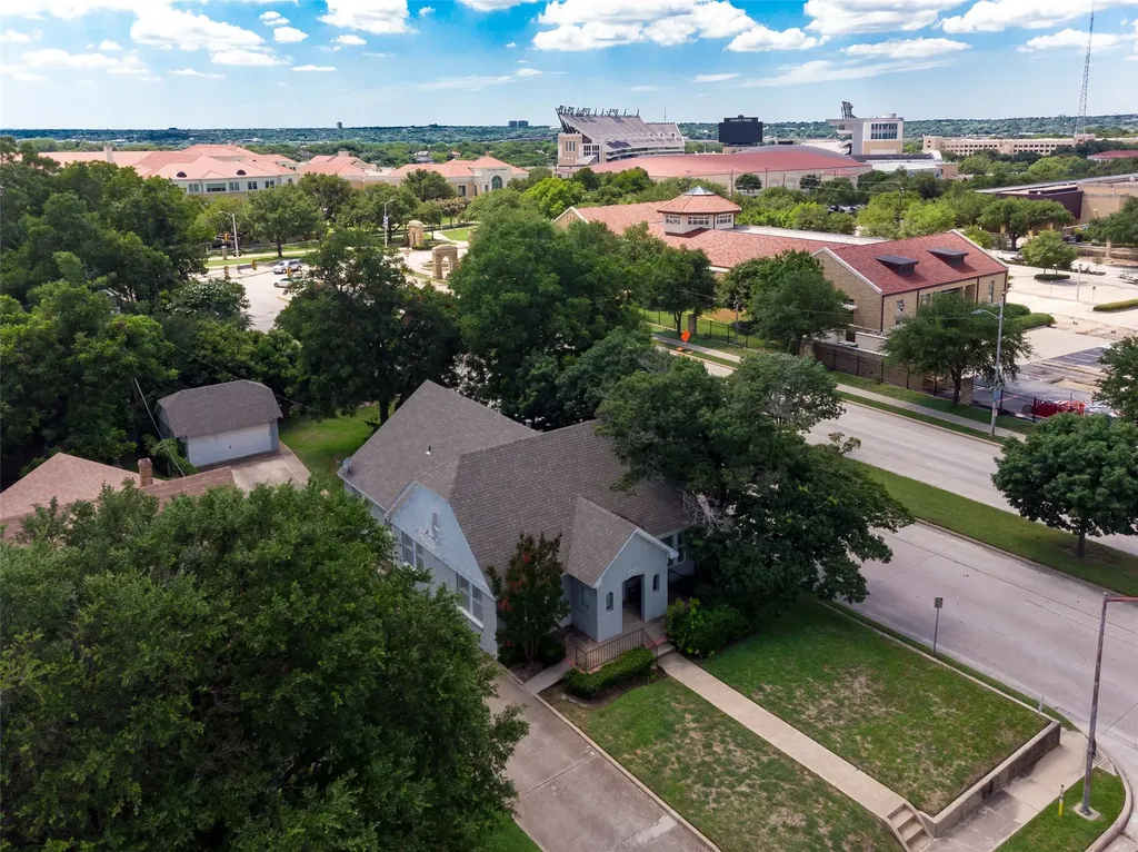 3100 Odessa Avenue Fort Worth TX 76109