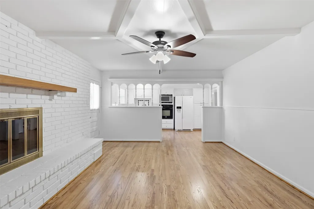 706 Peach Tree Lane Garland TX 75041