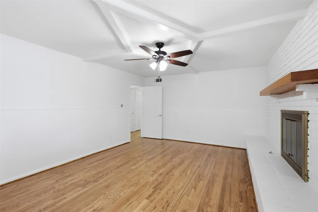706 Peach Tree Lane Garland TX 75041