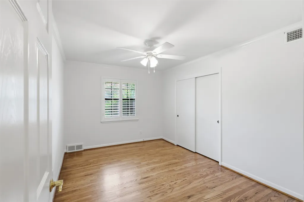 706 Peach Tree Lane Garland TX 75041