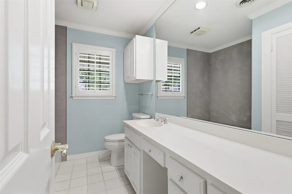 706 Peach Tree Lane Garland TX 75041