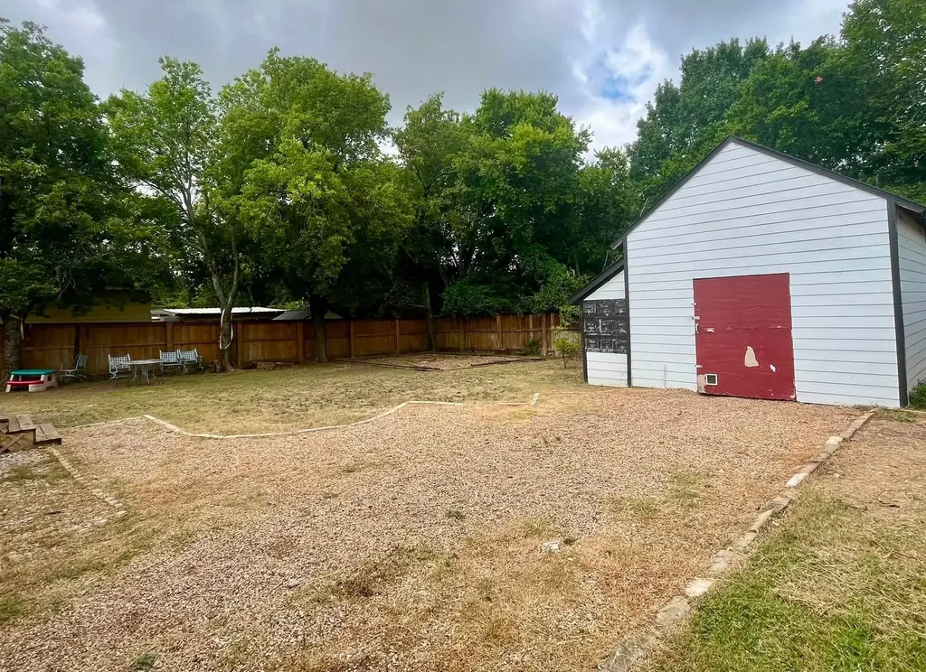 2965 Clovis Avenue Dallas TX 75233