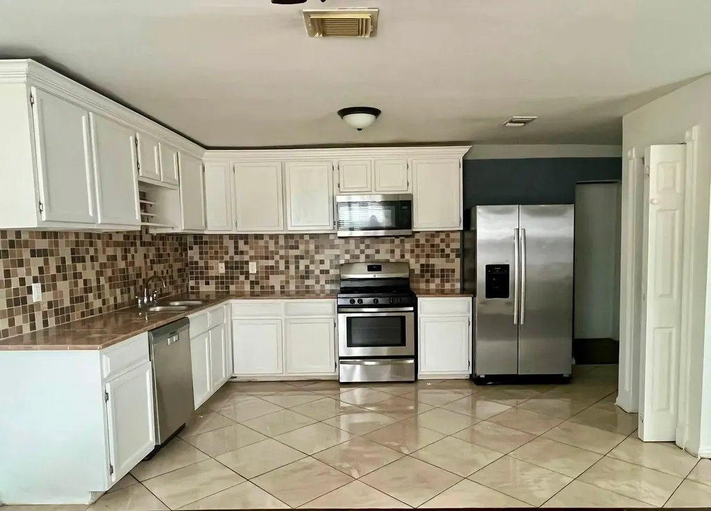 2965 Clovis Avenue Dallas TX 75233