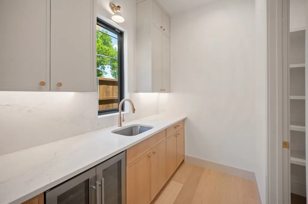 6245 Martel Avenue Dallas TX 75214