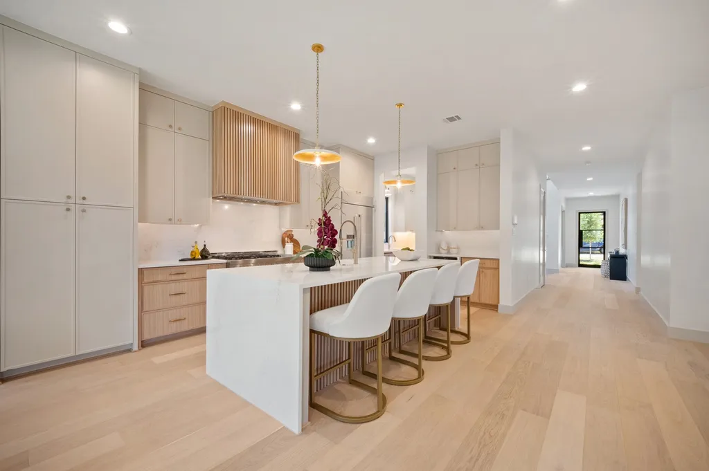 6245 Martel Avenue Dallas TX 75214
