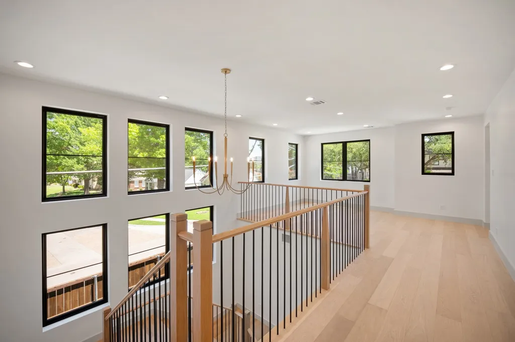 6245 Martel Avenue Dallas TX 75214