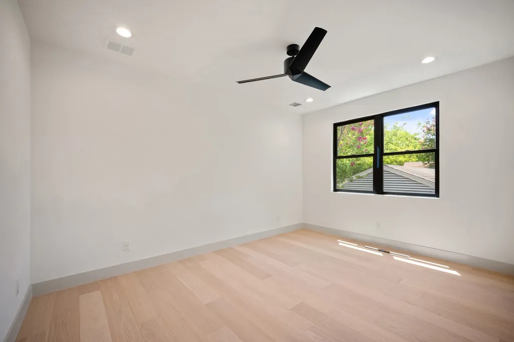 6245 Martel Avenue Dallas TX 75214