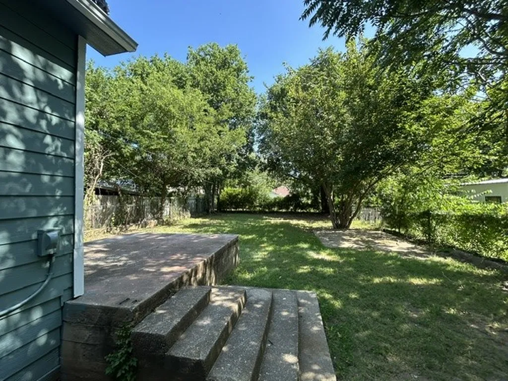 925 W Nelson Street Denison TX 75020