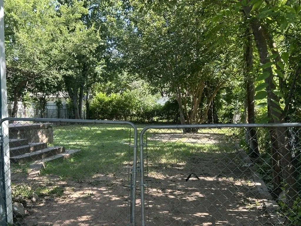 925 W Nelson Street Denison TX 75020