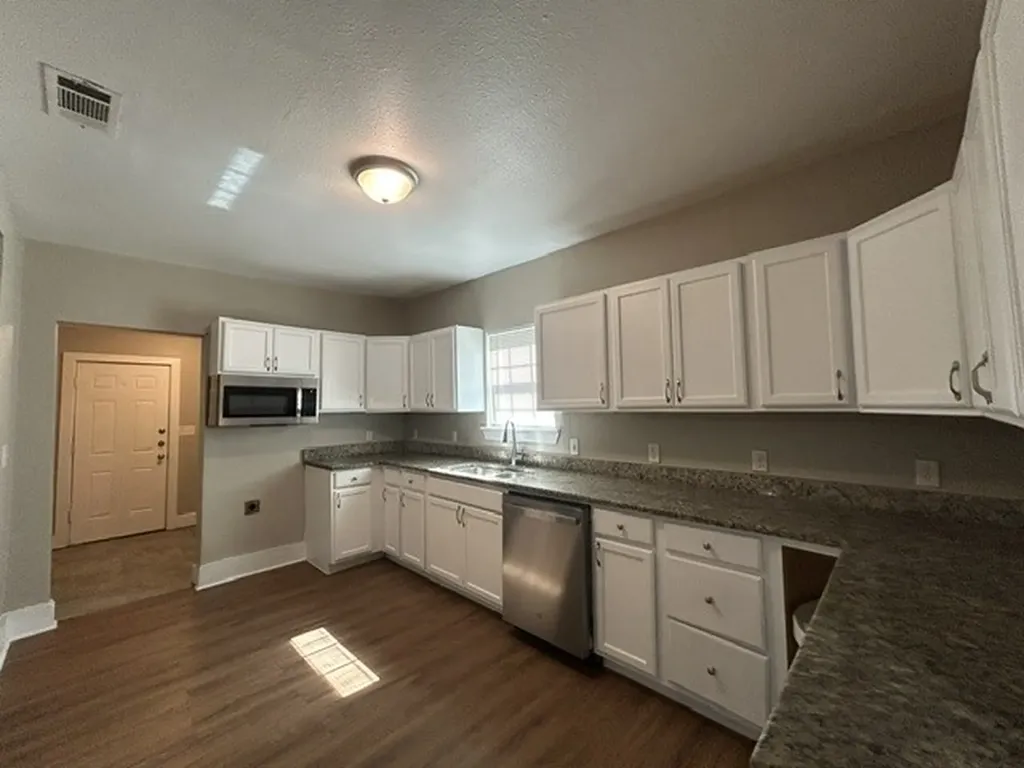 925 W Nelson Street Denison TX 75020
