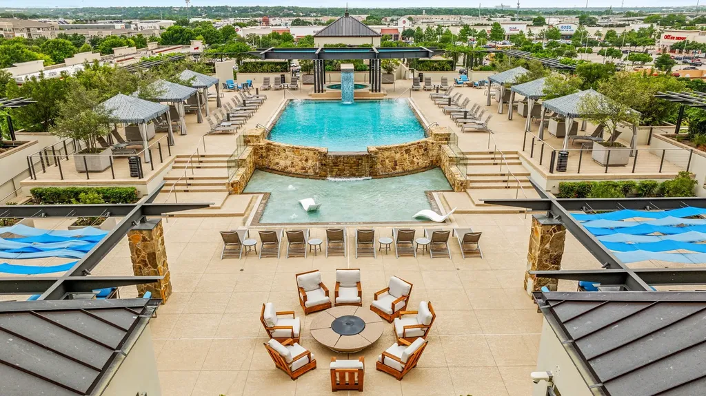 2600 W 7th Street Fort Worth TX 76107