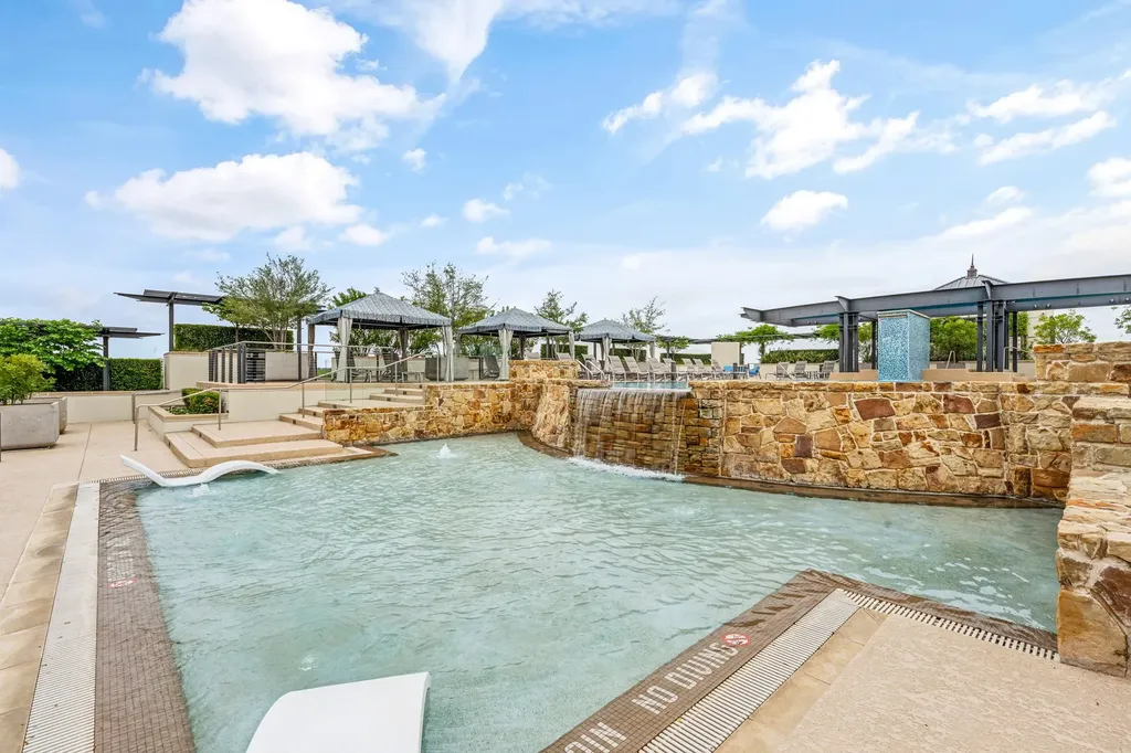 2600 W 7th Street Fort Worth TX 76107
