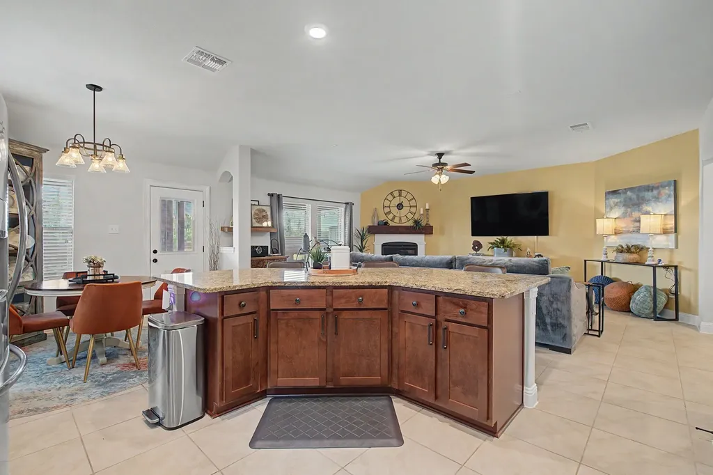 10808 Aledo Lane Aubrey TX 76227
