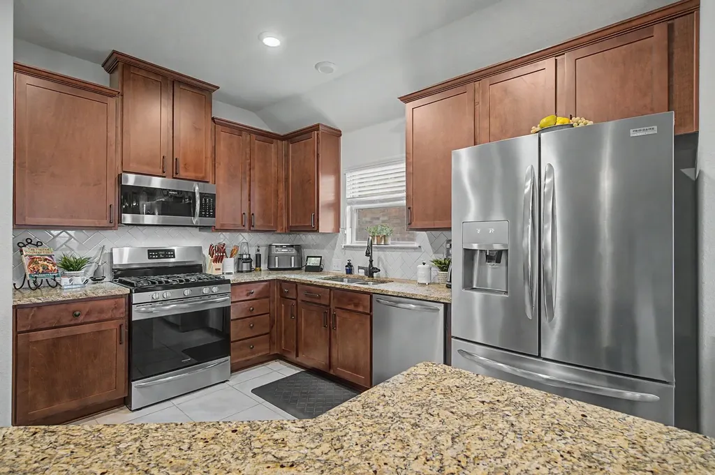 10808 Aledo Lane Aubrey TX 76227