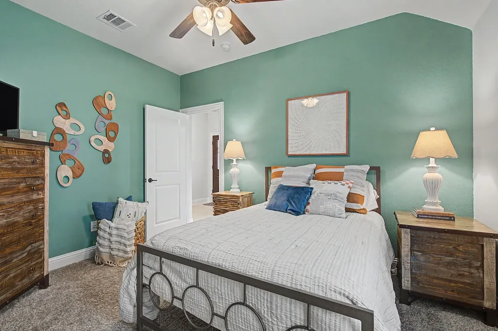 10808 Aledo Lane Aubrey TX 76227