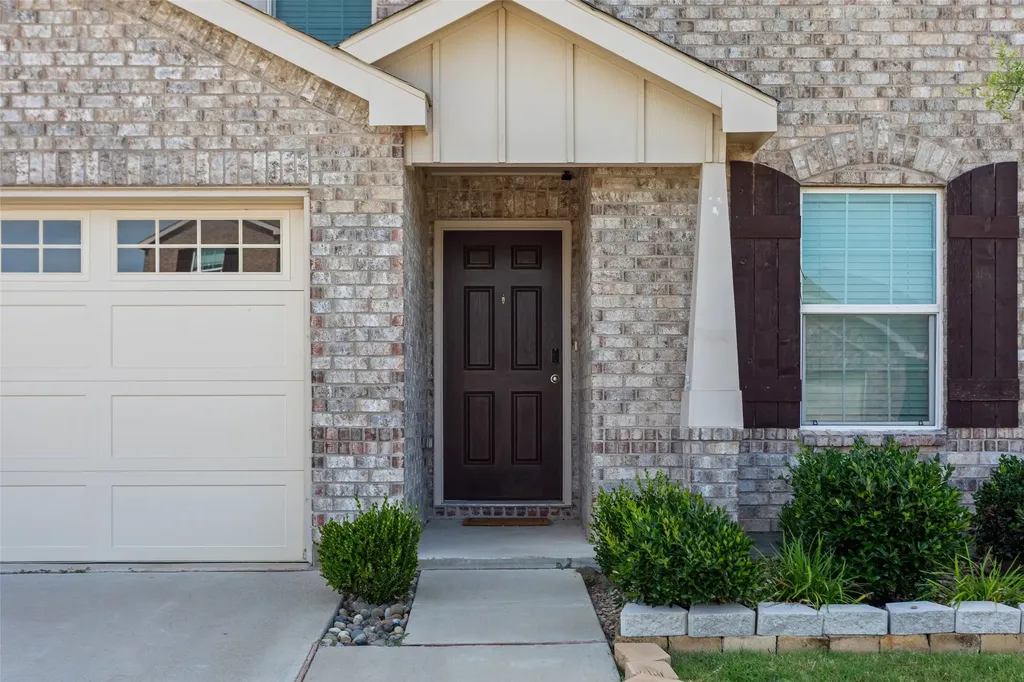 16012 Crews Avenue Haslet TX 76052