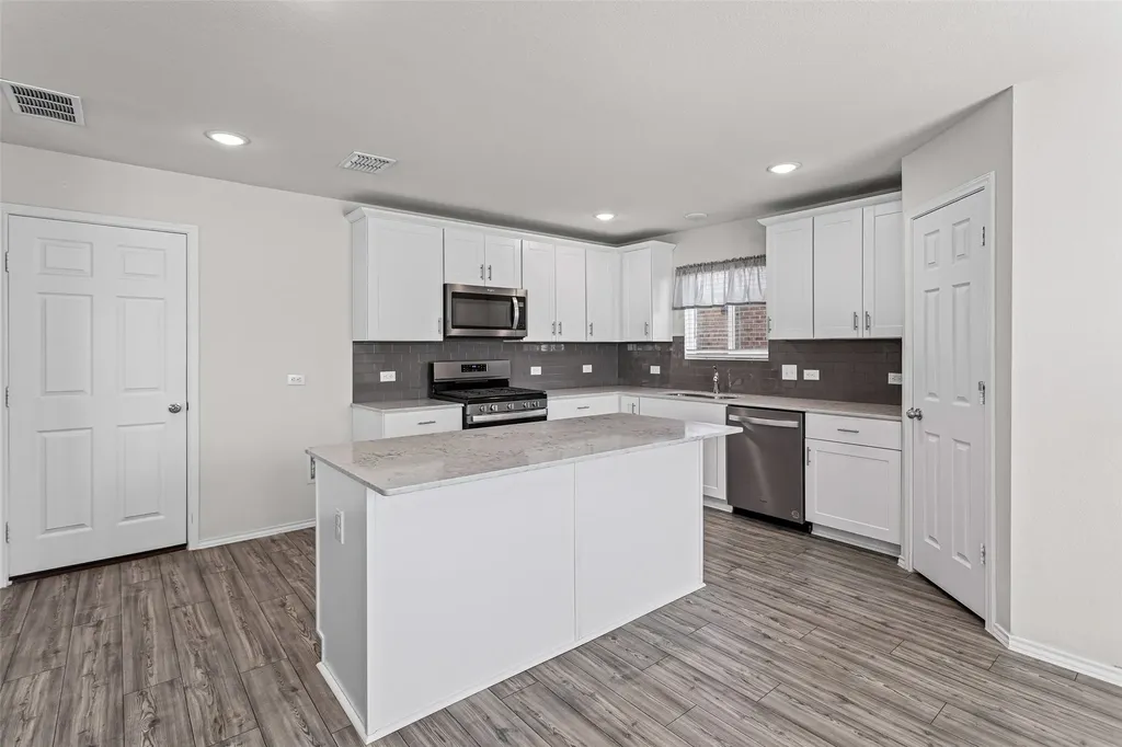 16012 Crews Avenue Haslet TX 76052