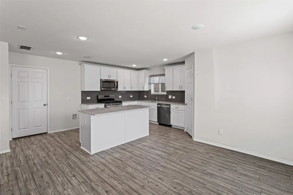 16012 Crews Avenue Haslet TX 76052