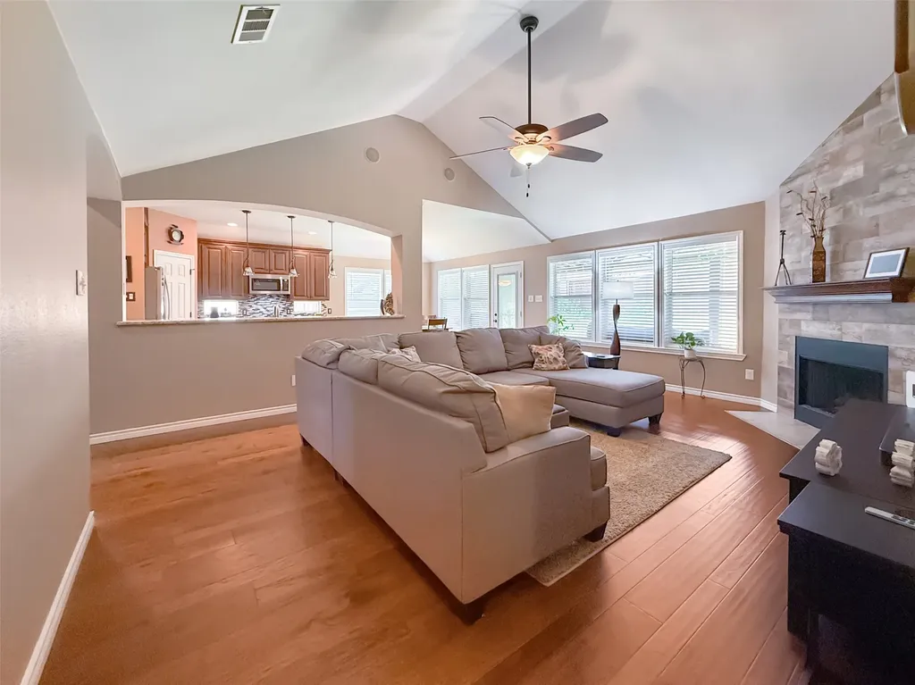 3516 Mustang Drive Denton TX 76210