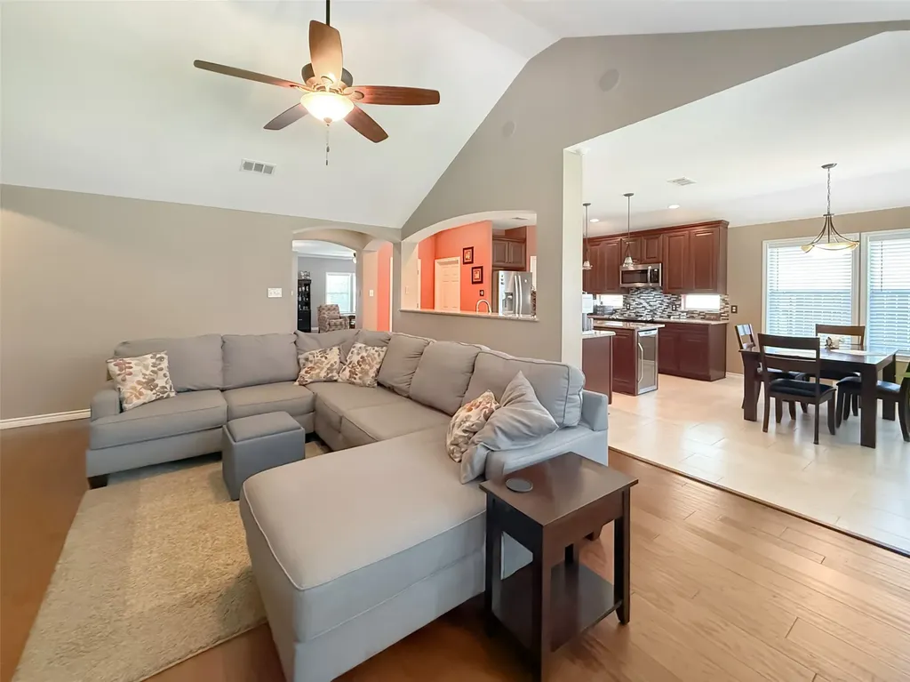 3516 Mustang Drive Denton TX 76210