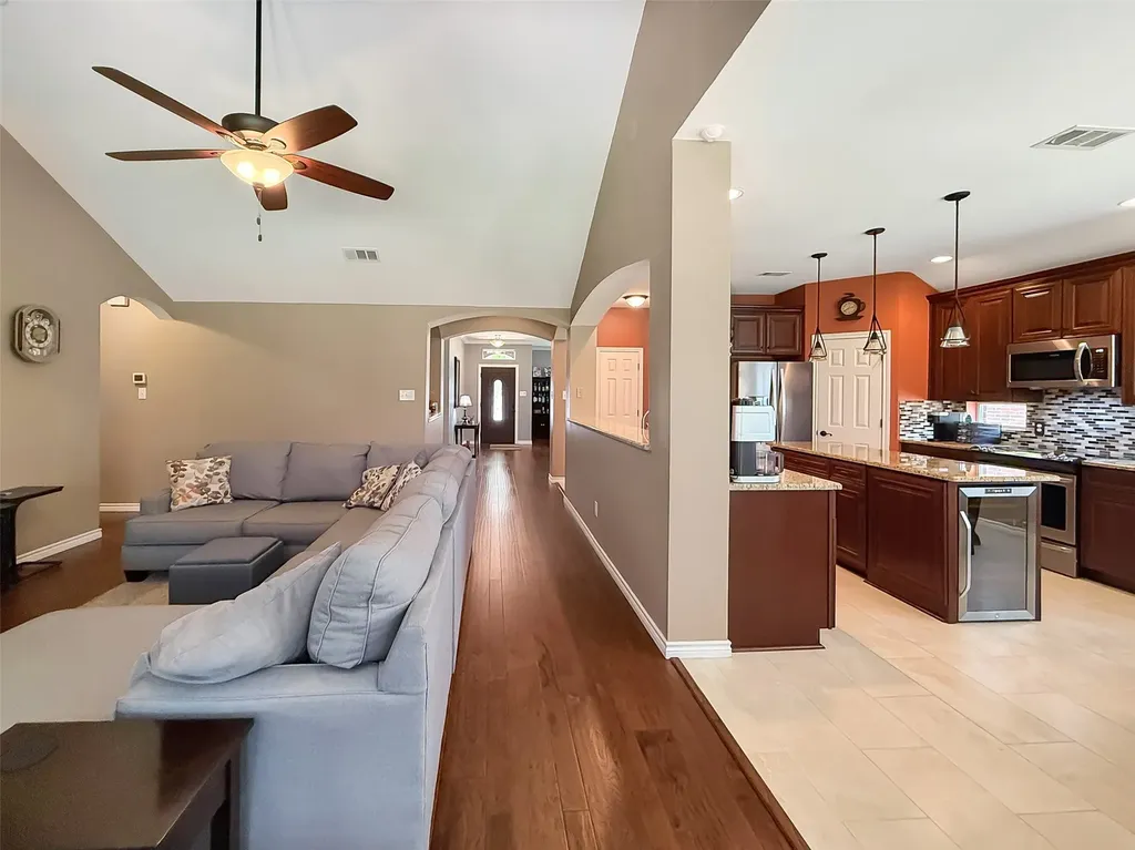 3516 Mustang Drive Denton TX 76210