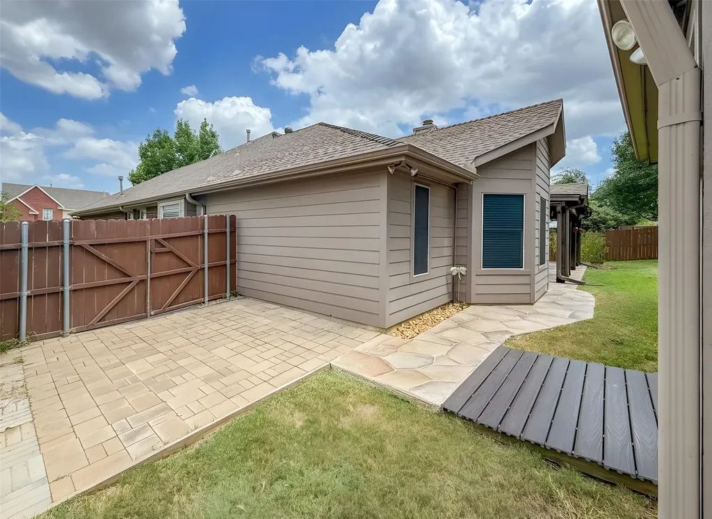 3516 Mustang Drive Denton TX 76210