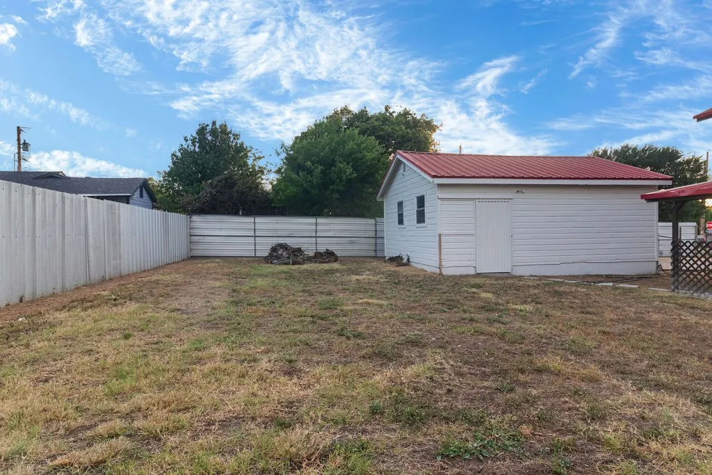 8615 Ronnie Street White Settlement TX 76108