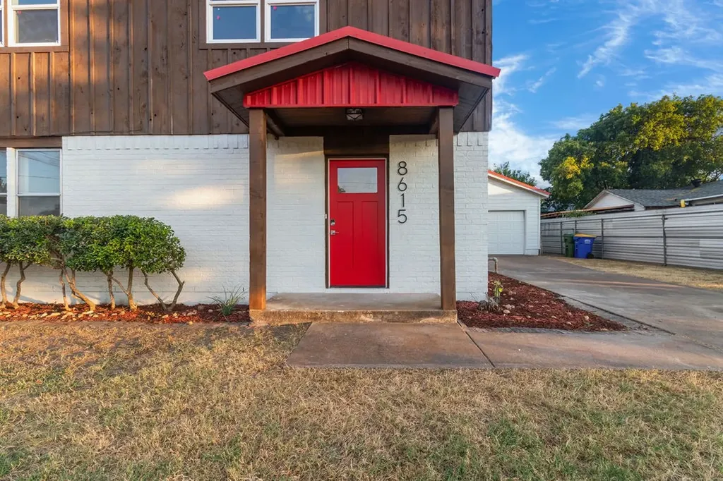 8615 Ronnie Street White Settlement TX 76108