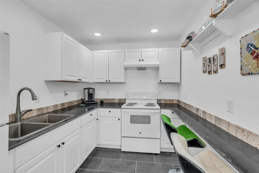 1319 Parkway Court Arlington TX 76010